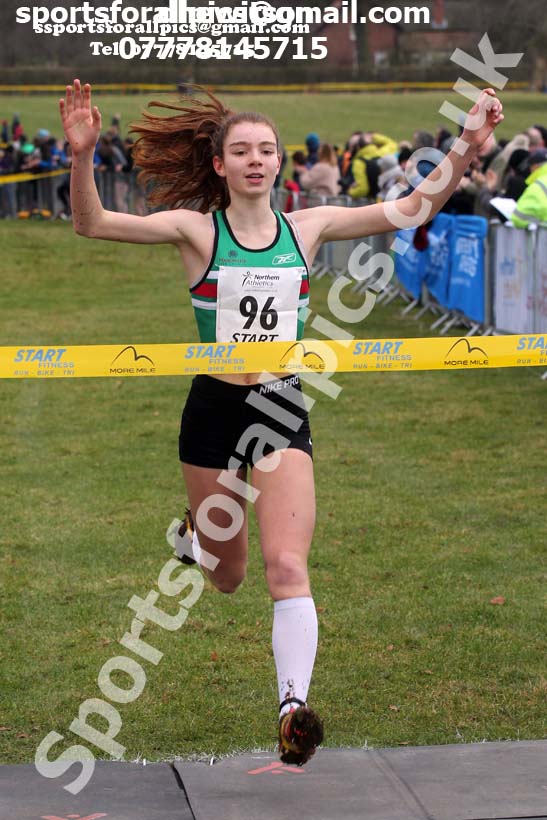 Womens under-17 Northern Cross Country Champs., Camp Hill Estate, Kirklington.  Photo: David T. Hewitson/Sports for All Pics